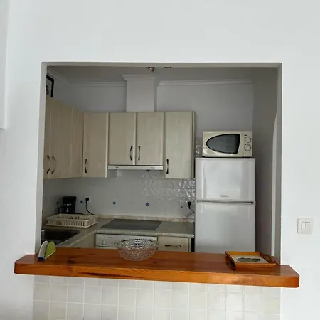 Comodo En Con Aire Acondicionado Y Aparcamiento, Cerca De La Playa - Es-373-57 Lejlighed