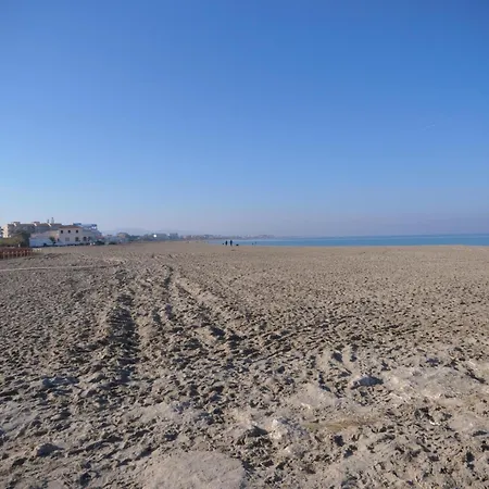 Comodo En Con Aire Acondicionado Y Aparcamiento, Cerca De La Playa - Es-373-57