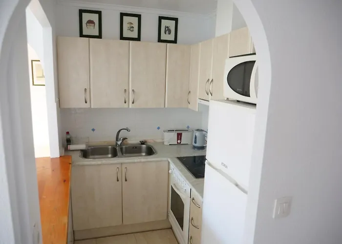 Comodo En Con Aire Acondicionado Y Aparcamiento, Cerca De La Playa - Es-373-57 Denia