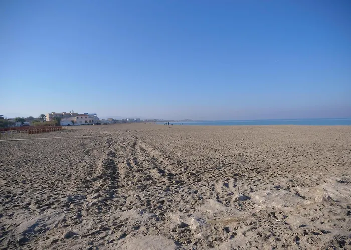 Comodo En Con Aire Acondicionado Y Aparcamiento, Cerca De La Playa - Es-373-57